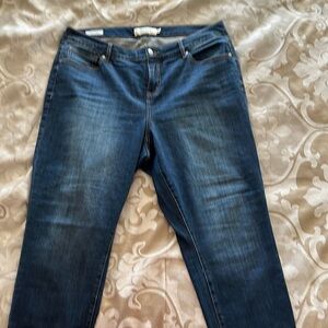 Torrid Girlfriend Jeans NWOT Sz 18